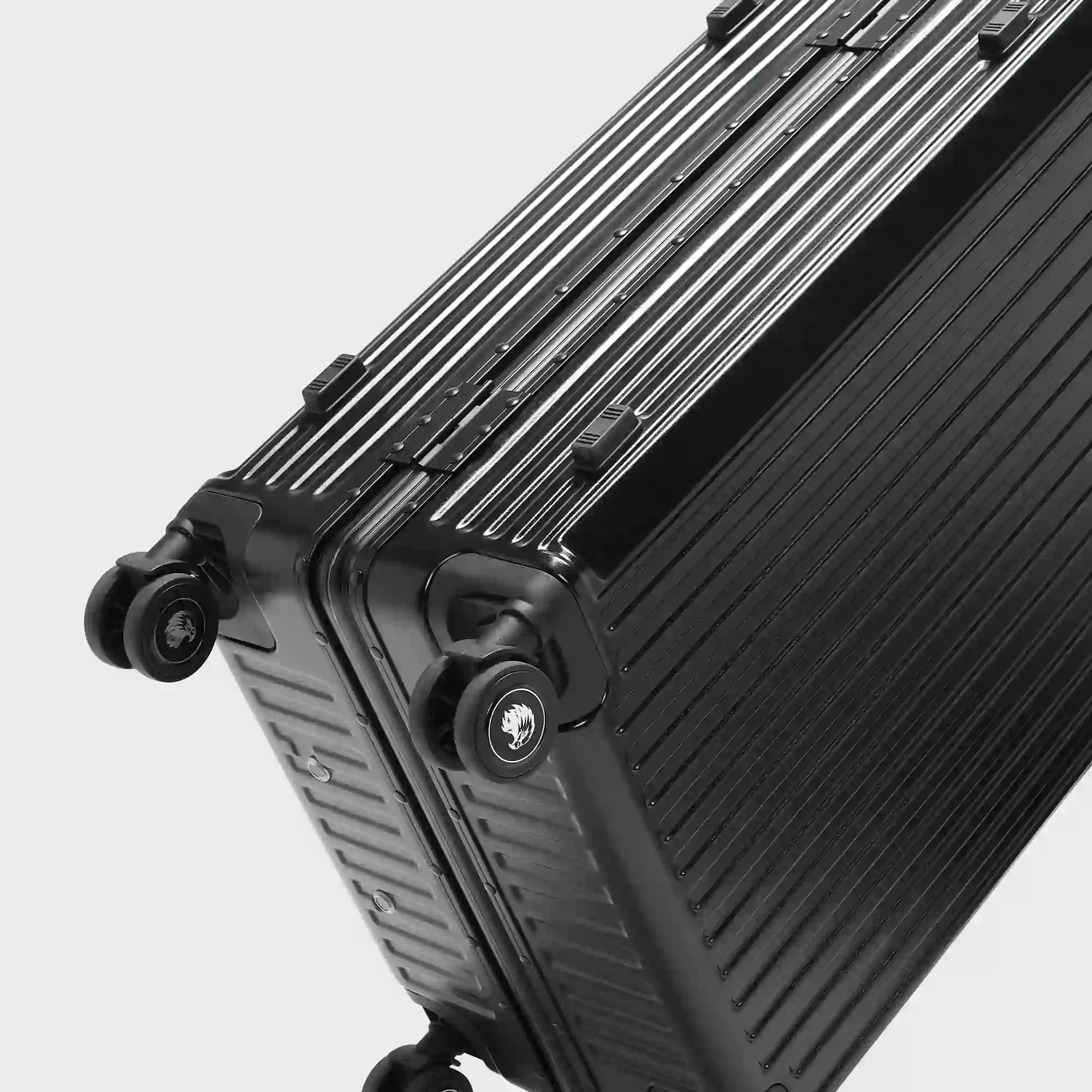 Mocan Black Xplorer 20 Inch