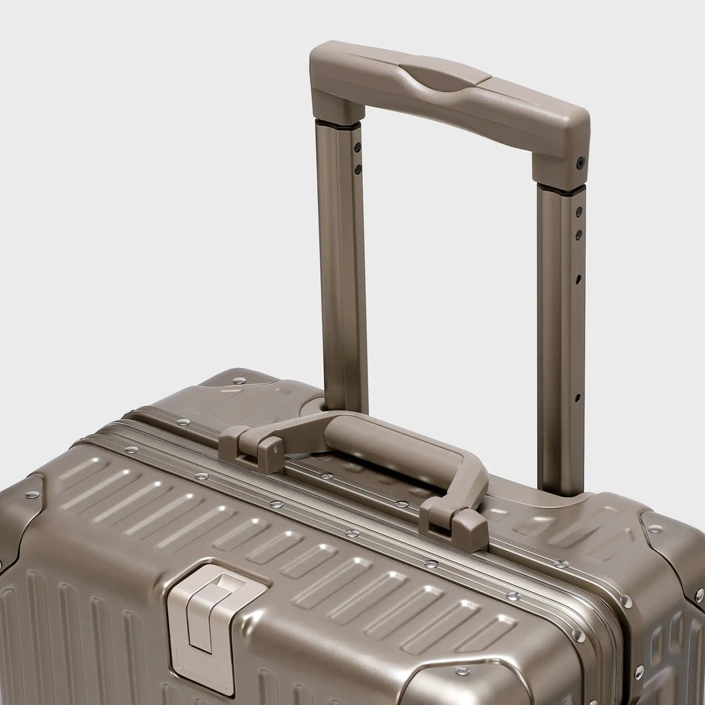 Mocan Luxe Champagne Gold luggage